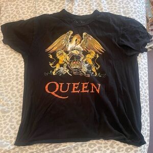 Queen Graphic Tee